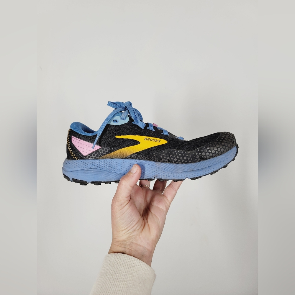 Brooks Black and Blue Women's Divide 3, Size 8 - Picture 3 of 6